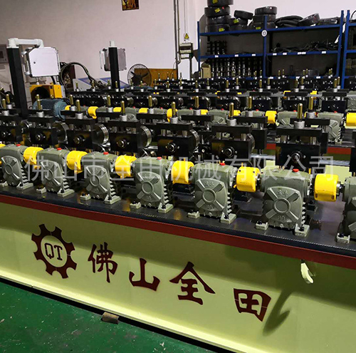 广东75竖龙骨机